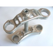 PAR DE PLACAS DE DIRECCIÓN AJUSTABLES IMA TRIUMPH SPEEDTWIN 2021-2023