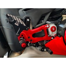TROY BAYLISS LIMITED EDITION CNC RACING PLATFORMS AJUSTABLES DUCATI PANIGALE V4 / S 2025
