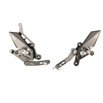 ESTRIBERAS AJUSTABLES CON ESTRIBERAS ARTICULADAS LIGHTECH YAMAHA TRACER 7 / GT 2020-2024