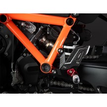 ESTRIBERAS AJUSTABLES VERSIÓN R LIGHTECH KTM SUPER DUKE 1390 R 2024