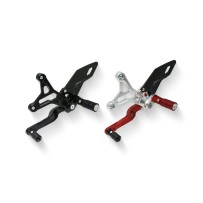 ESTRIBERAS DE CARRERA CNC AJUSTABLES MV AGUSTA DRAGSTER 800 RC / RR 2017-2023