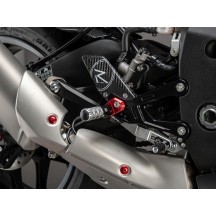 PLATAFORMAS AJUSTABLES CON REPOSAPIÉS DE DEVOLUCIÓN LIGHTECH YAMAHA R1 / M 2015-2025