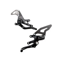 ESTRIBERAS TRASERAS CAJA DE CAMBIOS NORMAL / ARAÑA INVERSA YAMAHA R7 2021-2024