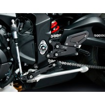 ESTRIBERAS TRASERAS AJUSTABLES BONAMICI RACING TRIUMPH STREET TRIPLE 765 R / RS / MOTO2 2023-2024