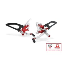 ESTRIBERAS AJUSTABLES PRAMAC EDITION CNC RACING DUCATI STREETFIGHTER V2 2022-2024