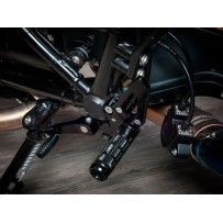 ESTRIBERAS TRASERAS AJUSTABLES BONAMICI RACING BMW R NINE-T 2014-2020
