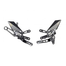 ESTRIBERAS AJUSTABLES CON ESTRIBERAS FIJAS LIGHTECH APRILIA RSV4 1100 R 2021-2023