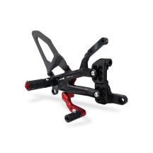 ESTRIBERAS DE CARRERA CNC AJUSTABLES DUCATI PANIGALE V4 / S / R 2018-2024