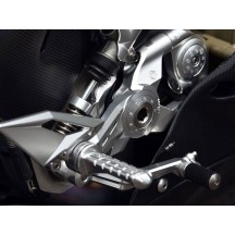 KIT ESTRIBERAS DE REDUCCIÓN AJUSTABLE MOTOCORSE DUCATI PANIGALE V4 / S / R