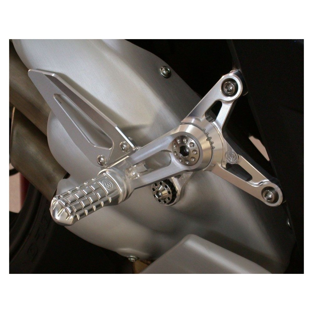 KIT COMPLETO ESTRIBERAS AJUSTABLES MOTOCORSE MV AGUSTA BRUTALE 675 2012-2015 KIT COMPLETO ESTRIBERAS AJUSTABLES MOTOCORSE MV AGUSTA BRUTALE 675 2012-2015