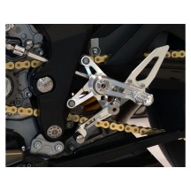 KIT COMPLETO ESTRIBERAS AJUSTABLES MOTOCORSE MV AGUSTA BRUTALE 675 2012-2015