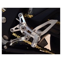KIT COMPLETO ESTRIBERAS AJUSTABLES MOTOCORSE MV AGUSTA BRUTALE 675 2012-2015
