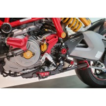 ESTRIBERAS AJUSTABLES CNC RACING RIDER DUCATI HYPERMOTARD 950