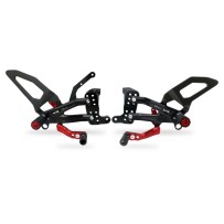 ESTRIBERAS AJUSTABLES CNC RACING CARBONO DUCATI STREETFIGHTER V4 / S 2020-2022