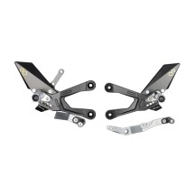 PLATAFORMAS AJUSTABLES CON PIES LIGEROS FIJOS YAMAHA R1 / M 2015-2025