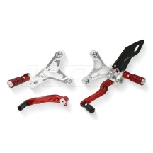 ESTRIBERAS DE CARRERAS AJUSTABLES CNC MV AGUSTA BRUTALE 800 / RR / RC 2016-2019