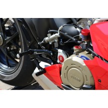 ESTRIBERAS AJUSTABLES SERIE V4 ESPECIAL EASY CNC RACING DUCATI PANIGALE V4 / S / R 2018-2024